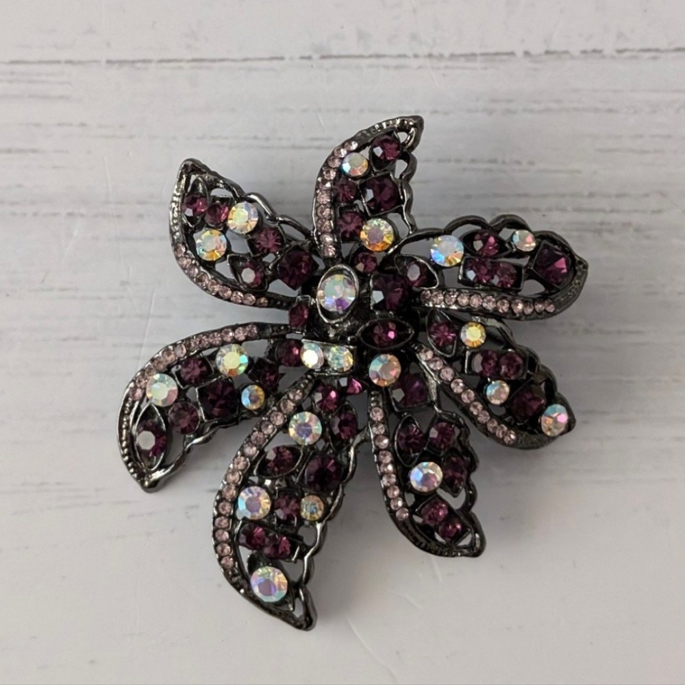 Vintage Weiss Crystal Flower Brooch and pendant Black and Burgundy